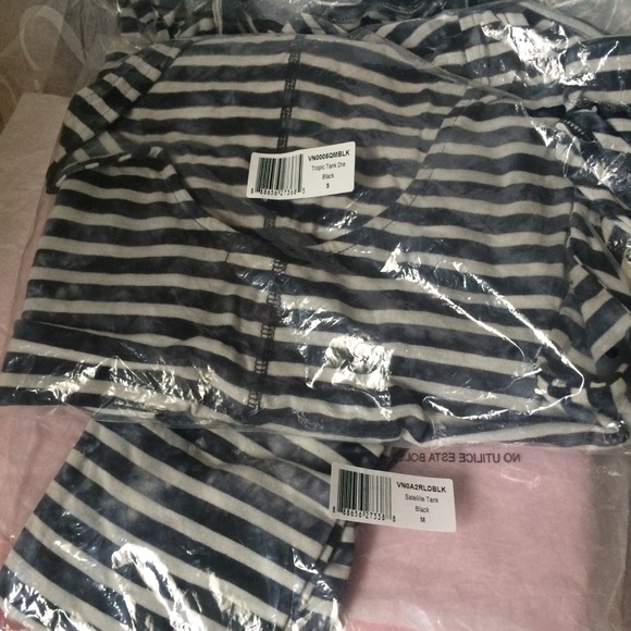 New VANS Satellite Tank Top Women Size S - Picture 4 of 4